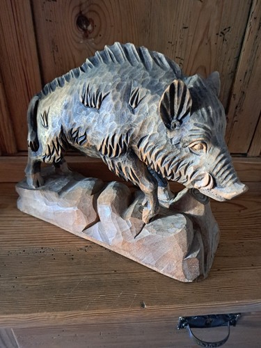 Handgeschnitztes wildschwein - handgeschnitztes, /