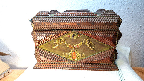 Kerbschnitt schatulle tramp - kerbschnitt,
