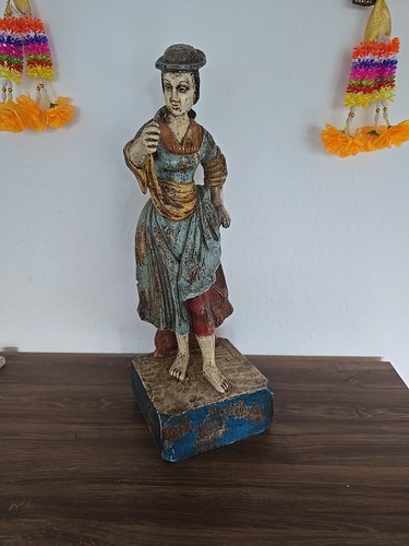 Holzfigur alt bäuerin - alt,