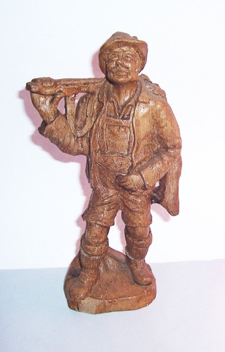 Geschnitzte lindenholz figur - geschnitzte,