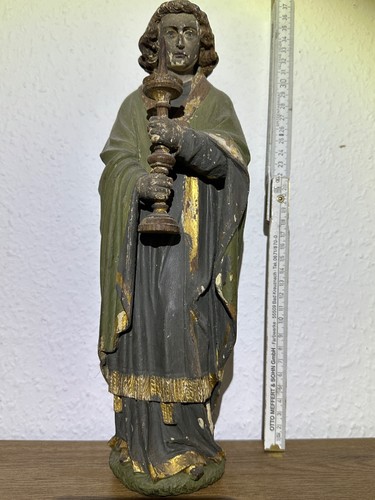 Antike handgeschnitzte kirchen - antike,